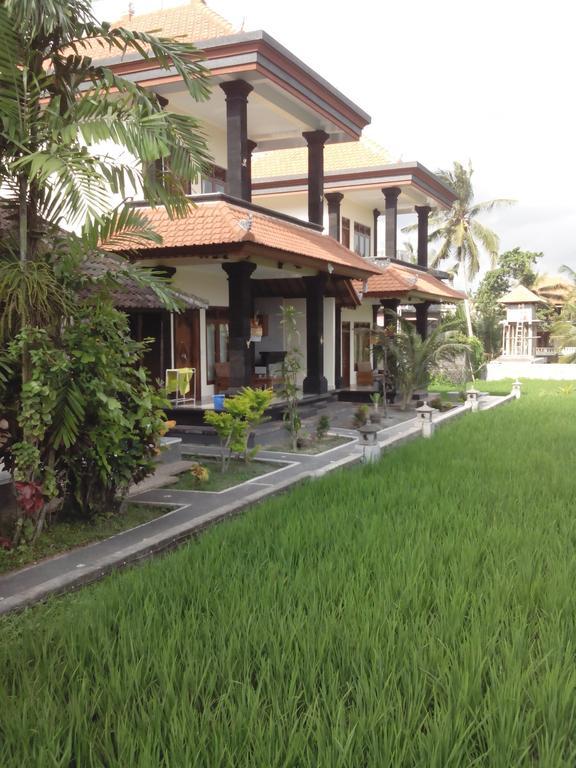 Puji And Casa de hóspedes Ubud
