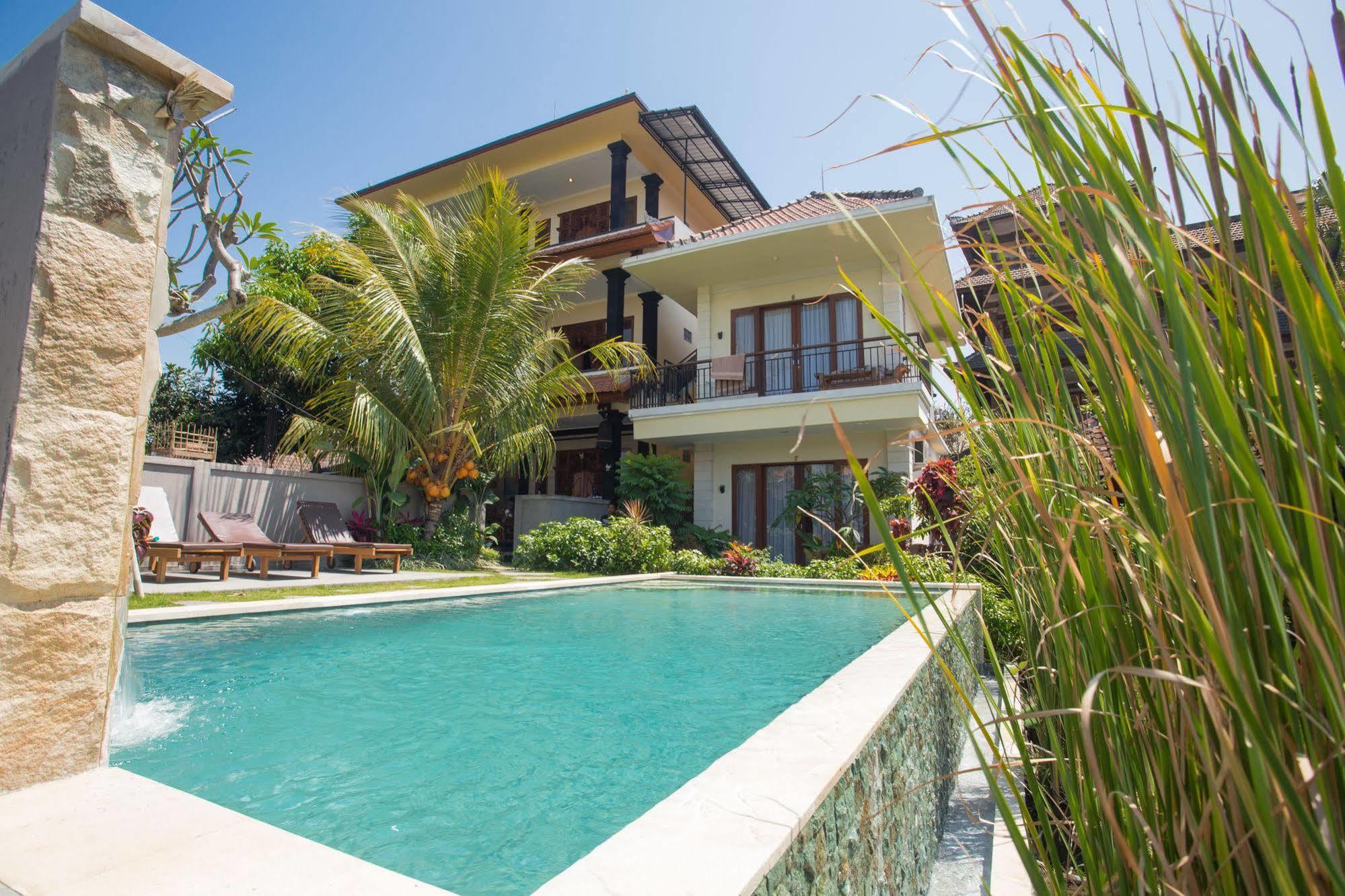Puji And Casa de hóspedes