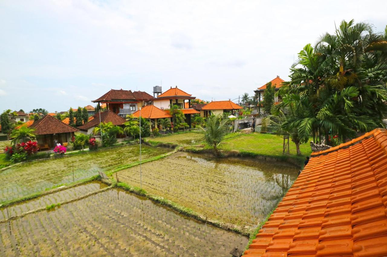 Puji And Ubud (Bali)